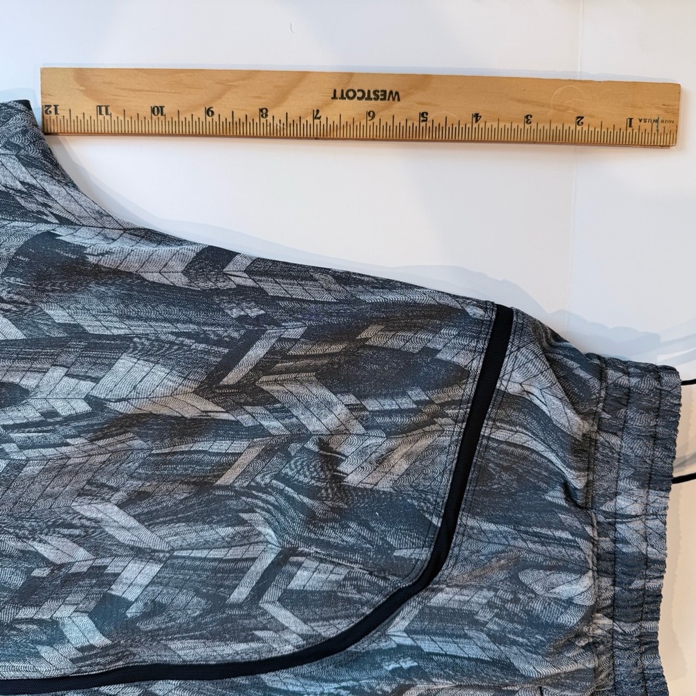 Pace-Breaker Gray Geometric Patterned Lululemon L… - image 6